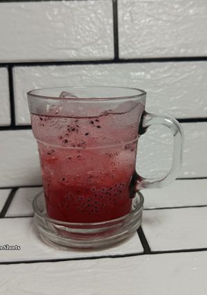Foto resep Strawberry Soda Drink