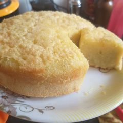 A picture of Basic plain cake.