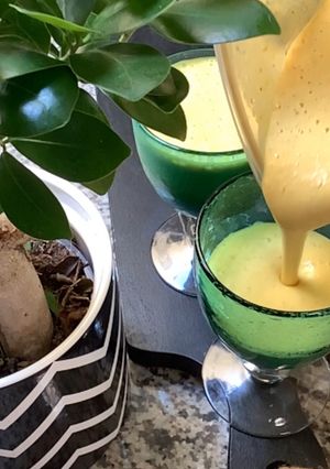 Une photo de Smoothie curcuma banane 🍌