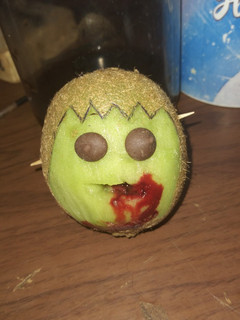 Una foto de Kiwi Frankenstein