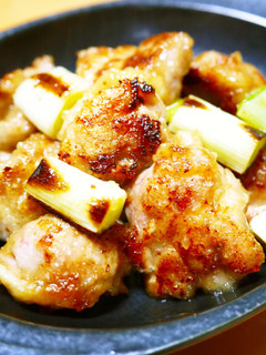 A picture of Juicy Chicken Thighs! Yuzu Pepper Grilled Chicken Skewers.