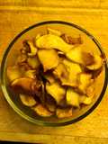 Manzanas cortadas al horno con canela, chocolate y edulcorante, especial para dietas