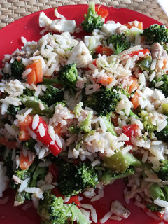 Una foto de Arroz integral con verduras