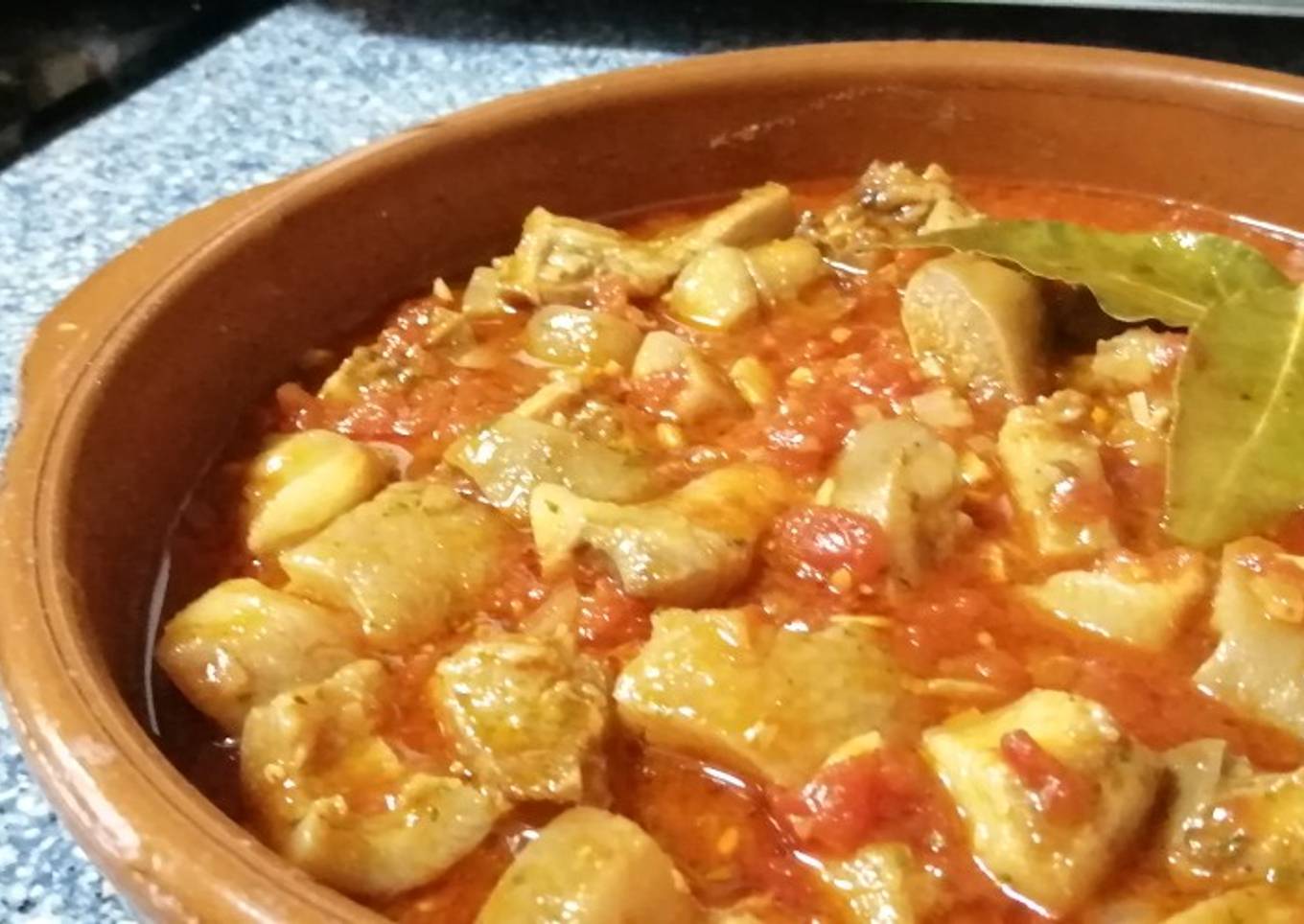 Careta en salsa con patatas