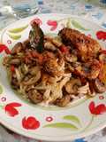 Tallarines con pollo al champiñon