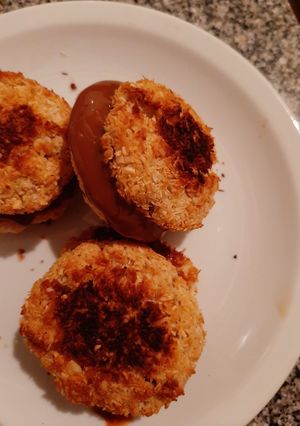 Una foto de Alfajores de coco