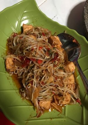 Foto resep Tumis tahu toge pedas