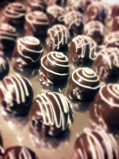 A picture of Oreo Truffles.