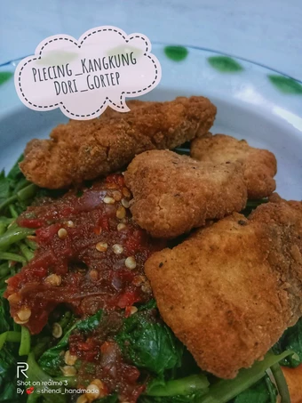 Cara Sederhana Membuat Resep  Plecing kangkung dan dori goreng tepung singkong yang Sempurna, Lezat Sekali