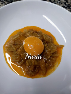 Una foto de Cardo esparragado con yema