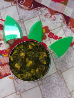 मेथी आलू की सब्जी (methi aloo ki sabzi recipe in hindi) रेसिपी मुख्य फोटो