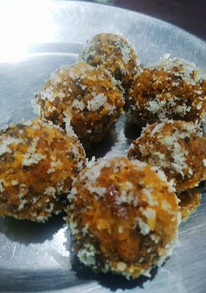 A picture of Sugar free Coconut Ladoo.