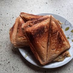 A picture of Garlic egg-toast.