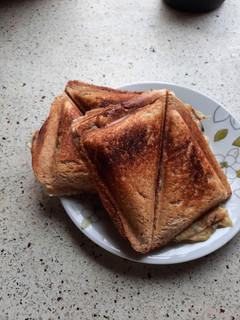 A picture of Garlic egg-toast.