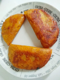 Una foto de Empanadas de plátano maduro