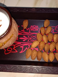 બદામ મીલ્ક શેક (Almond Milkshake Recipe In Gujarati) રેસીપી મુખ્ય ફોટો