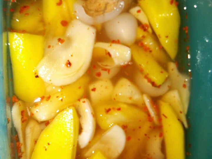 Bagaimana Menyiapkan Manisan campur2 (salak, nanas, rambutan, mangga), Enak Banget