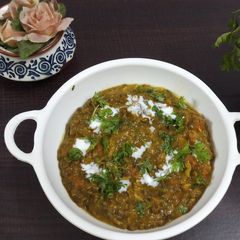 A picture of Whole masoor dal.