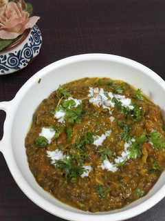 A picture of Whole masoor dal.