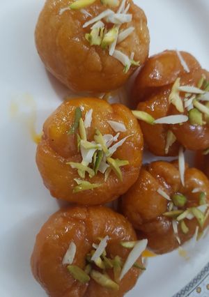 A picture of Balushahi.