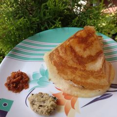 A picture of Crispy plain dosa.