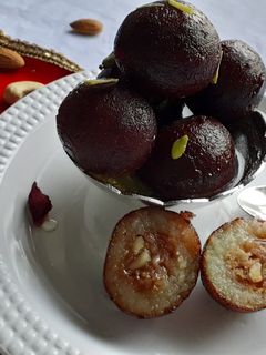 काला गुलाबजाम (kala gulab jamun recipe in marathi) रेसिपी चे मुख्य फोटो