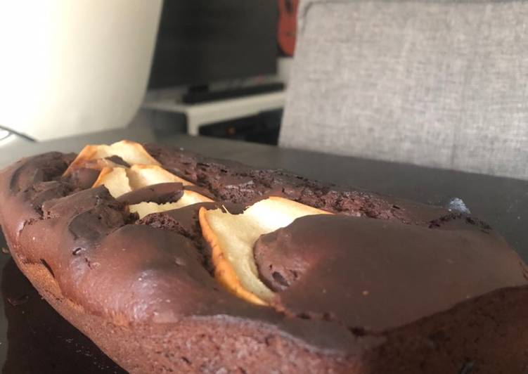 Recette de Fait maison Cake poires 🍐 chocolat 🍫 noir