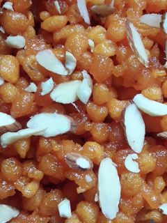 मीठी बेसन की बूंदी रेसिपी मुख्य फोटो