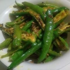 Instant green chilli pickle A picture of Instant green chilli pickle.