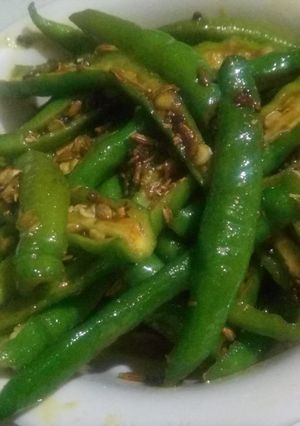 A picture of Instant green chilli pickle.