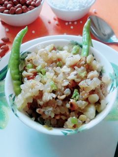 आलू साबूदाना खिचड़ी (aloo sabudana khichdi recipe in Hindi) रेसिपी मुख्य फोटो