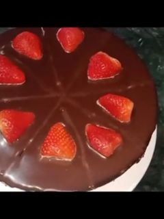 صورة لوصفة كيك بحشوه موس الشوكولاته