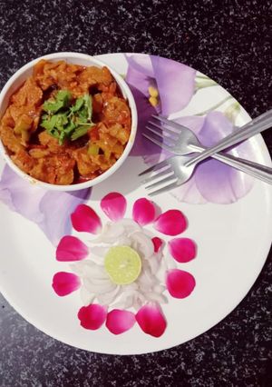સોયા વળી નુ શાકI (Soya Vadi Shak Recipe In Gujarati) રેસીપી મુખ્ય ફોટો