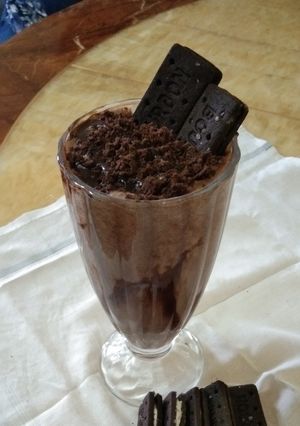 A picture of Bourbon Nutella Milkshake.