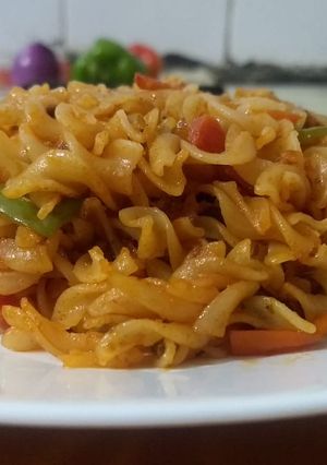 A picture of Veggie pasta mayonnaise.