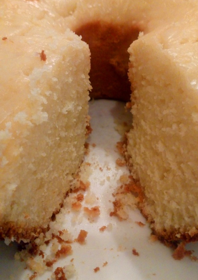 Una foto de Budín de limón intenso con glaseado