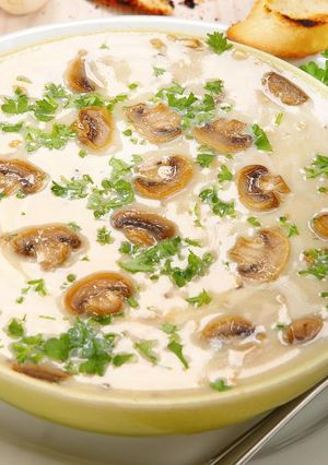 صورة لوصفة طريقة عمل شوربة الفطر بالكريما لايت