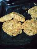 Croquetas de queso con restos de empanado, picantes
