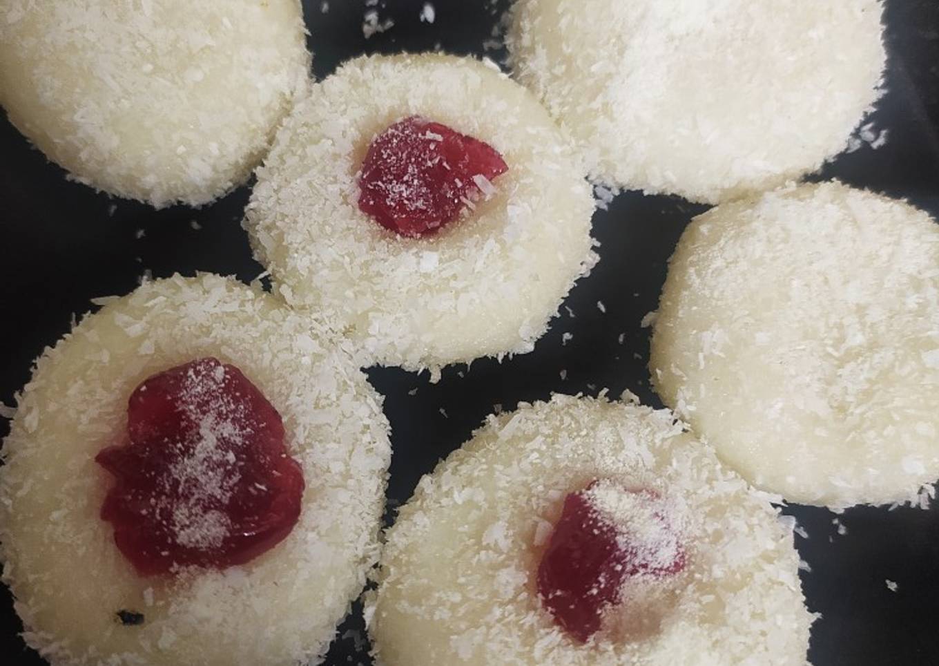 Coconut jam peda