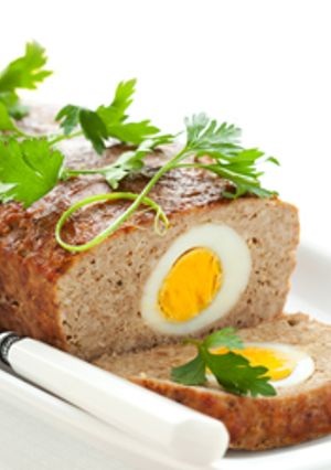 A picture of Meat Rolls with Egg Filling.