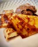 Filloas caramelizadas con crema pastelera acompañadas de helado de licor café