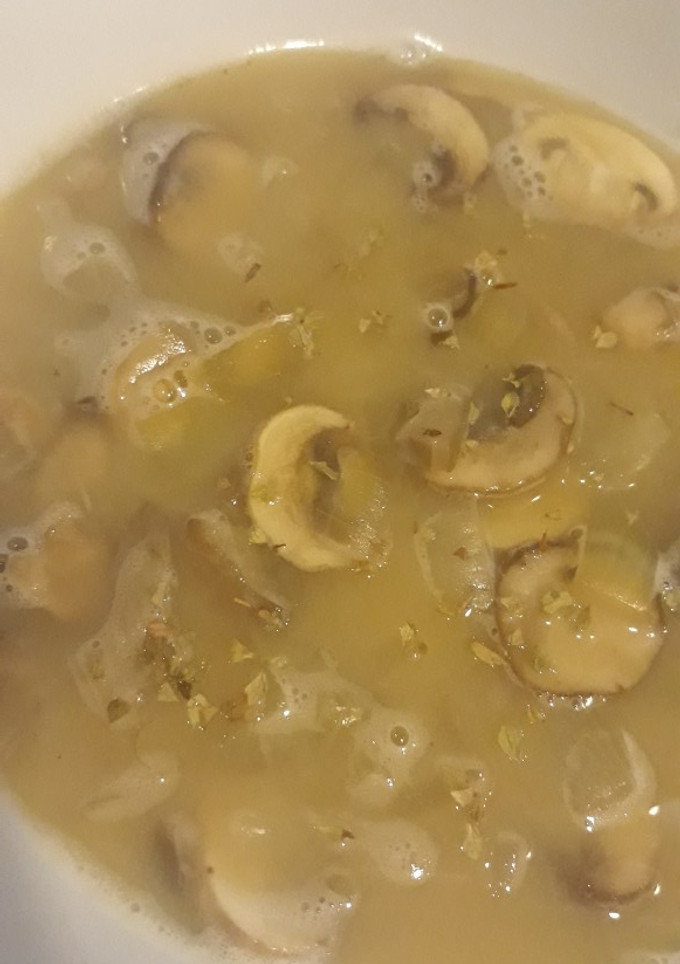 Una foto de Sopa de champiñones
