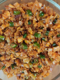 முட்டைகோஸ் தட்டைக்காய் வதக்கல் (Muttaikosh thattaikaai vathakkal recipe in tamil) செய்முறை முக்கிய புகைப்படம்