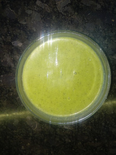 લીલા લસણ ની ચટણી (Green Garlic Chutney Recipe In Gujarati) રેસીપી મુખ્ય ફોટો