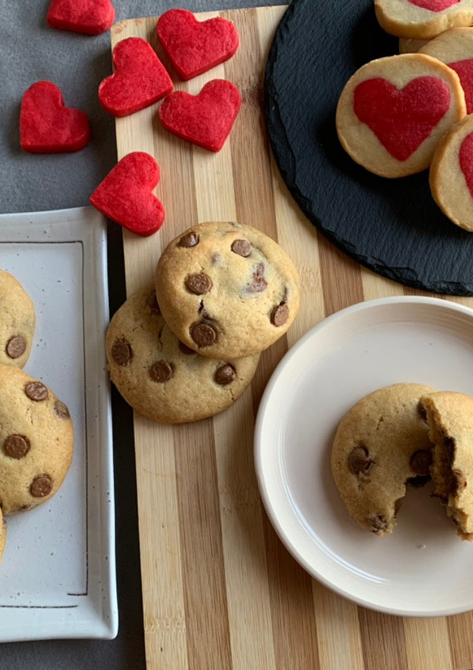 A picture of Eggless Nutella Stuffed Cookies.