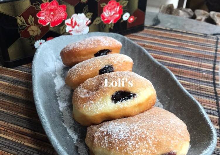 Bomboloni (Fluffy Donuts)