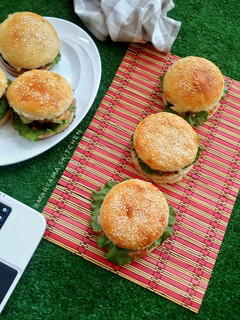 A picture of Beef burger.