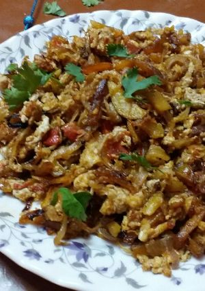 A picture of Egg and potato bhujia.