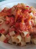 Pollo guisado con pasta