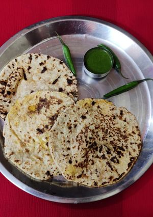 मूली के पराठे (Mooli ke parathe recipe in hindi) रेसिपी मुख्य फोटो